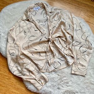 Pomelo Abstract Face Print Knotted Shirt